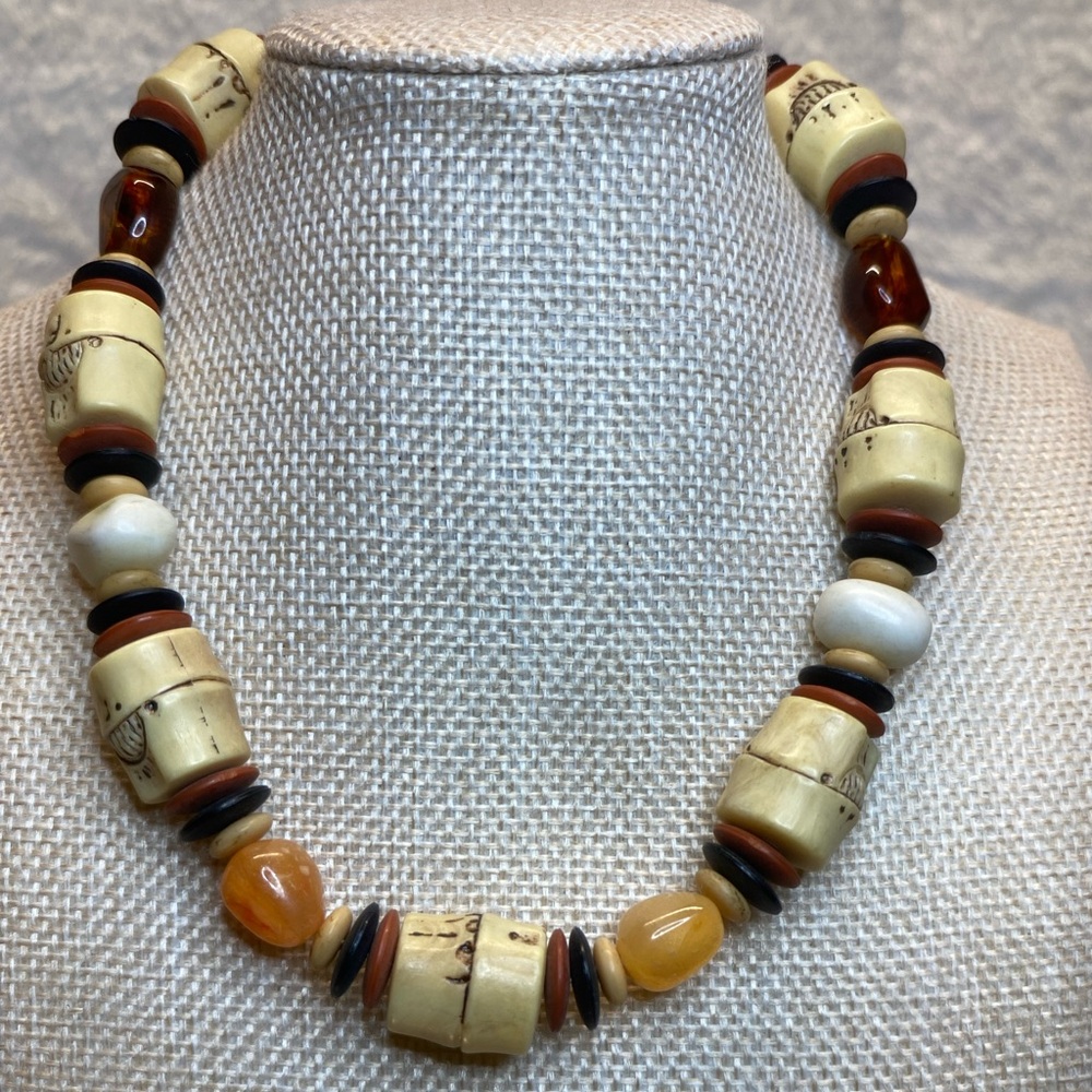 Vintage Tribal Mixed Media Choker Necklace Amber Wood Bone and Acrylic Beads 15” - Picture 9 of 13